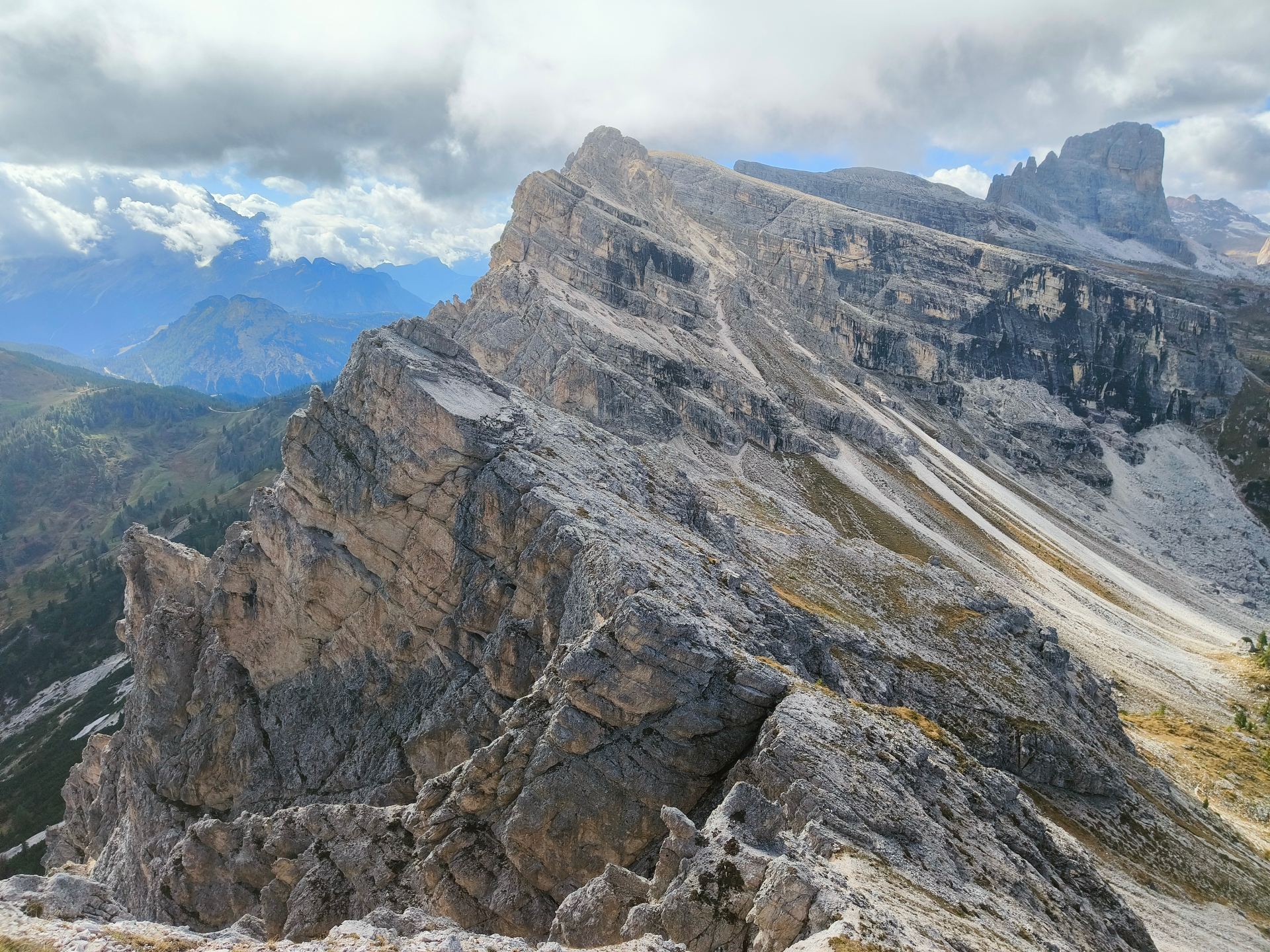 Rifugio Palmieri and Becco di Mezzodì Loop